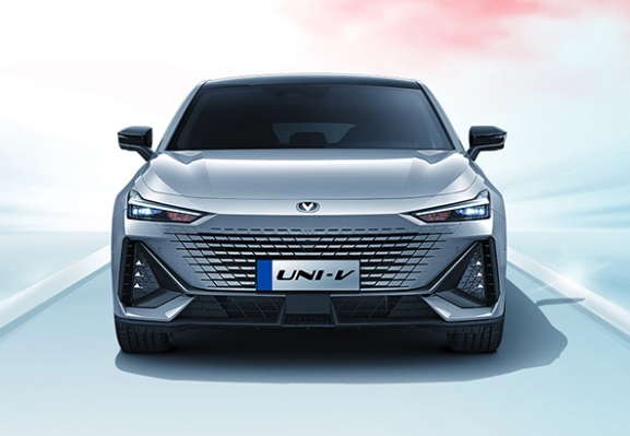 长安UNI-V 2.0T经典运动型正式发售,定价13.99万元起