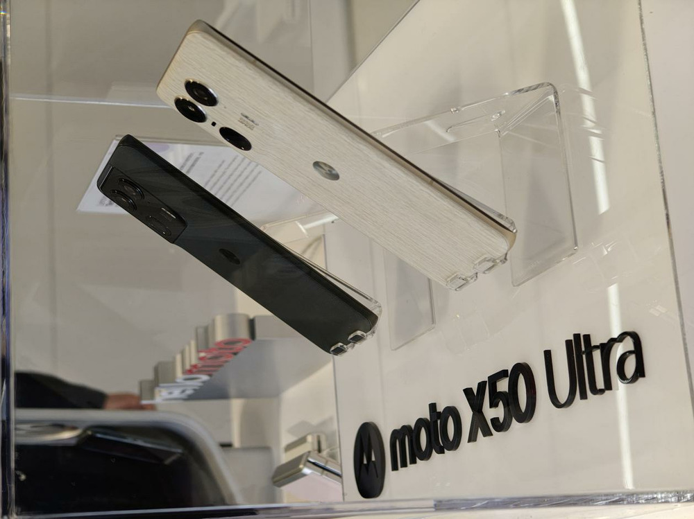联想Tech World开幕,旗下首台AI手机moto X50 Ultra 国内首度现身