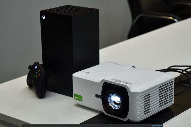 惊喜来袭!优派 LX700-4K 激光家庭影院官补 1700 元,还送 4K 电视盒子!