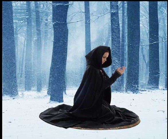 PS怎样绘制蓝色火焰的女魔法师 PS合成雪林中施法蓝色火焰的女魔法师教程