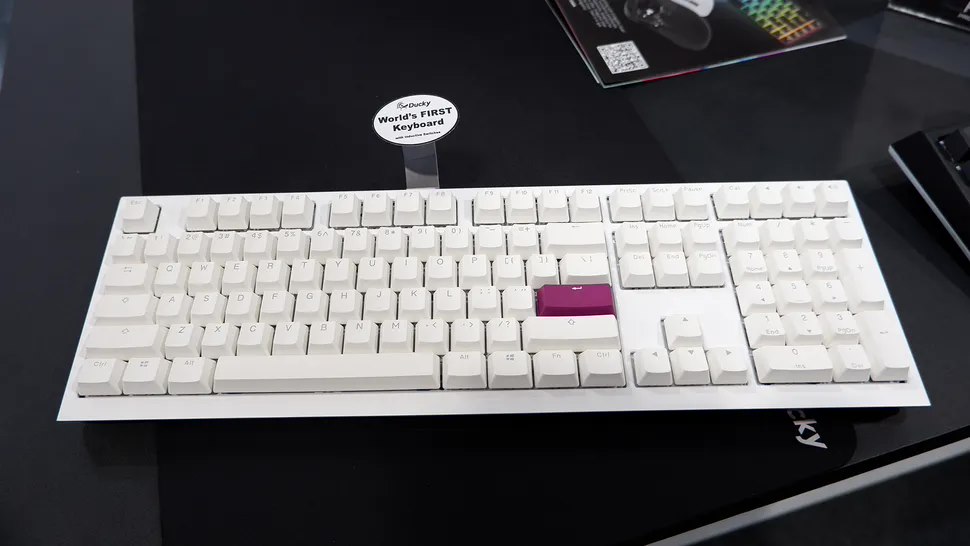 CHERRY 樱桃推出首款电感式模拟轴体 MX Multipoint:可调触发键程、超 2 亿次点击寿命