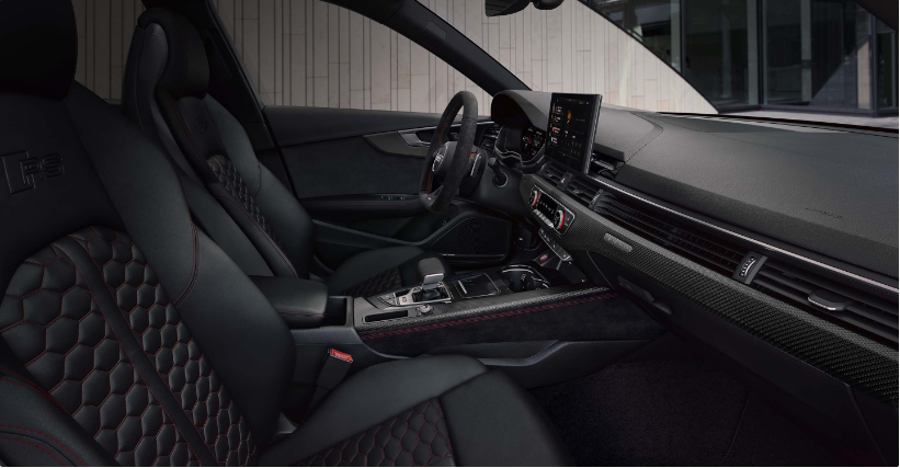 奥迪RS 4 Avant 2024款震撼上市:V6动力加持,售价82.88万元起