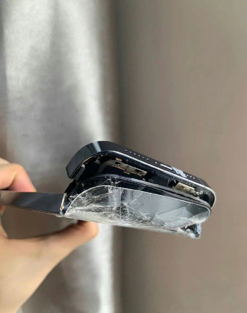 iPhone 13 Pro Max遭遇“绿巨人”前男友 手机被徒手折断引发轰动!