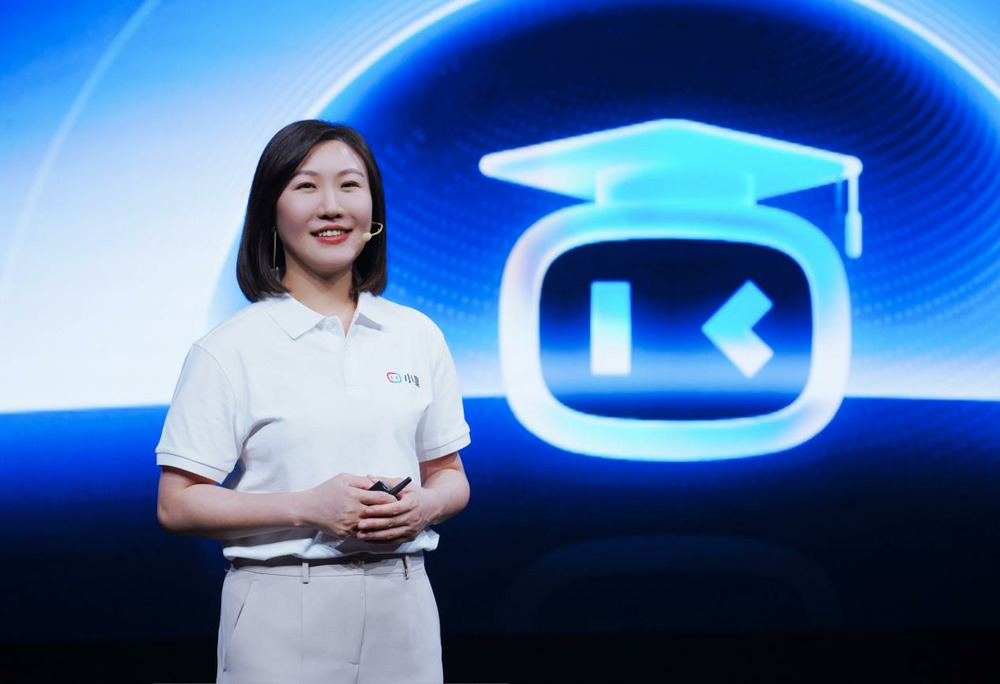 基于文心大模型,小度学习机Z30正式发布,售价6699元