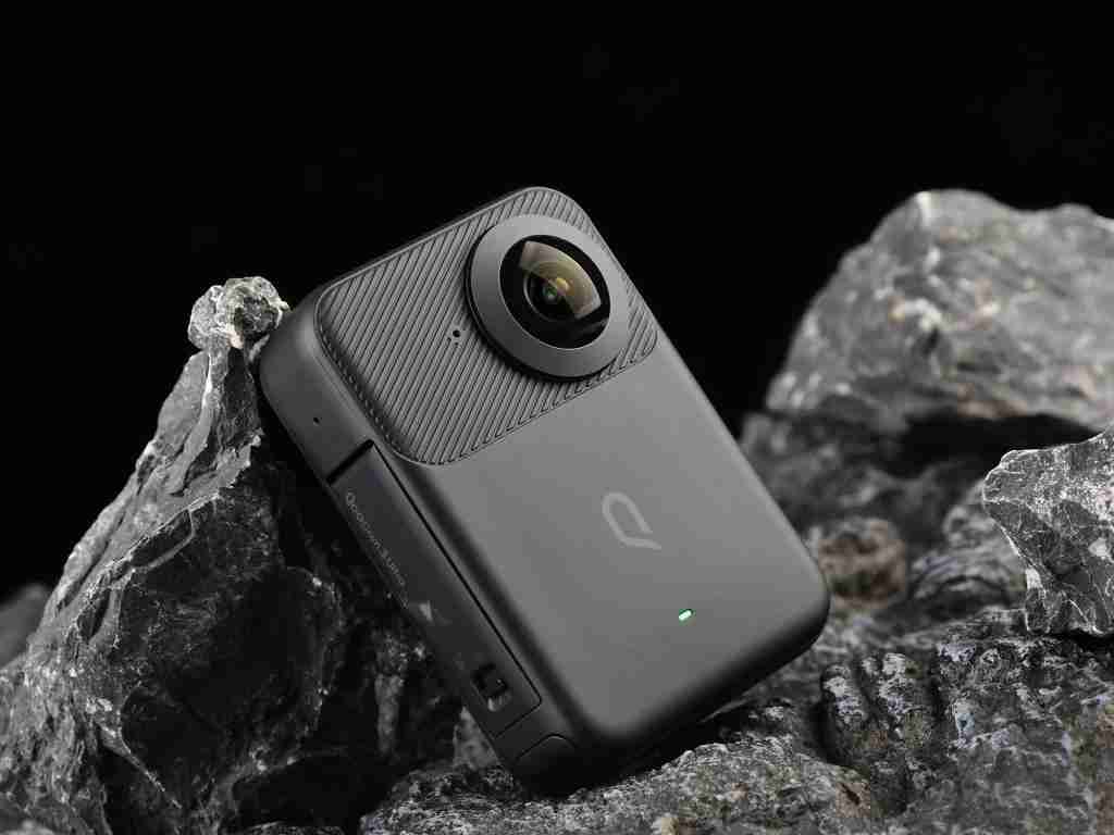 8K HDR 全景视频带来震撼视觉 QooCam 3 Ultra 全景相机评测