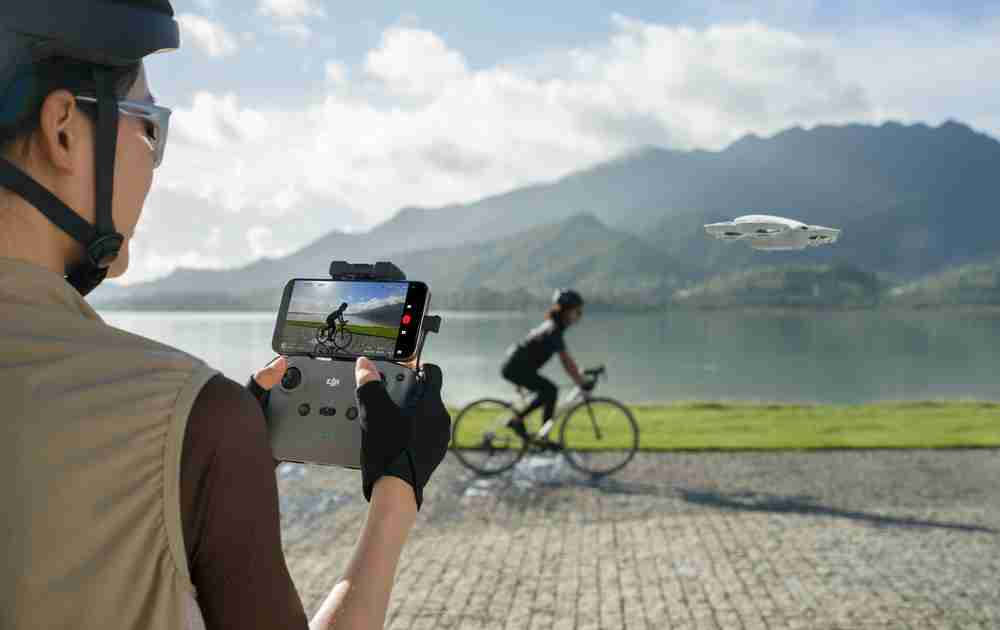 大疆发布掌上 Vlog 无人机DJI Neo,售价1299元起