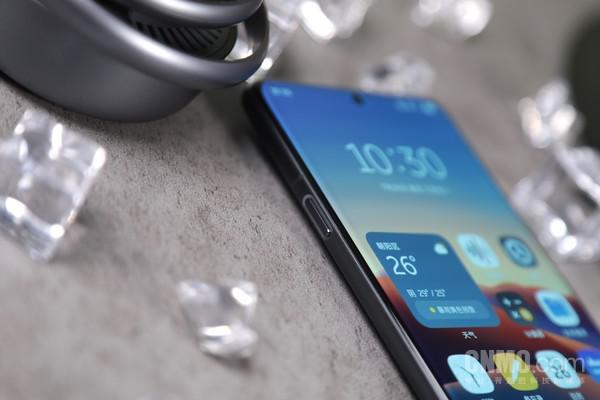 全新 NIO Phone 上手体验:家族式设计 依旧熟悉的纯净