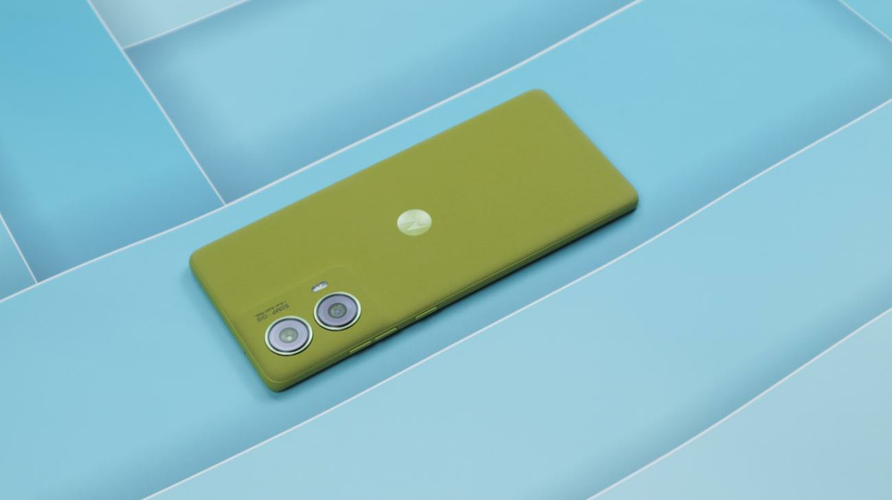 多彩外观,轻薄机身配备超大电池:moto S50 Neo评测