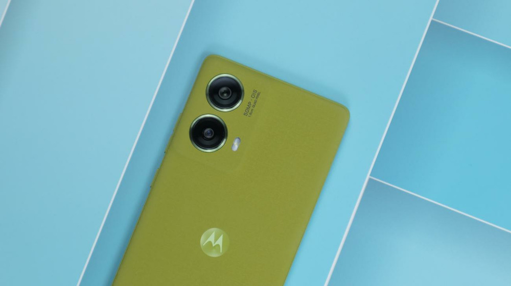 多彩外观,轻薄机身配备超大电池:moto S50 Neo评测