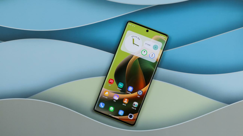 多彩外观,轻薄机身配备超大电池:moto S50 Neo评测