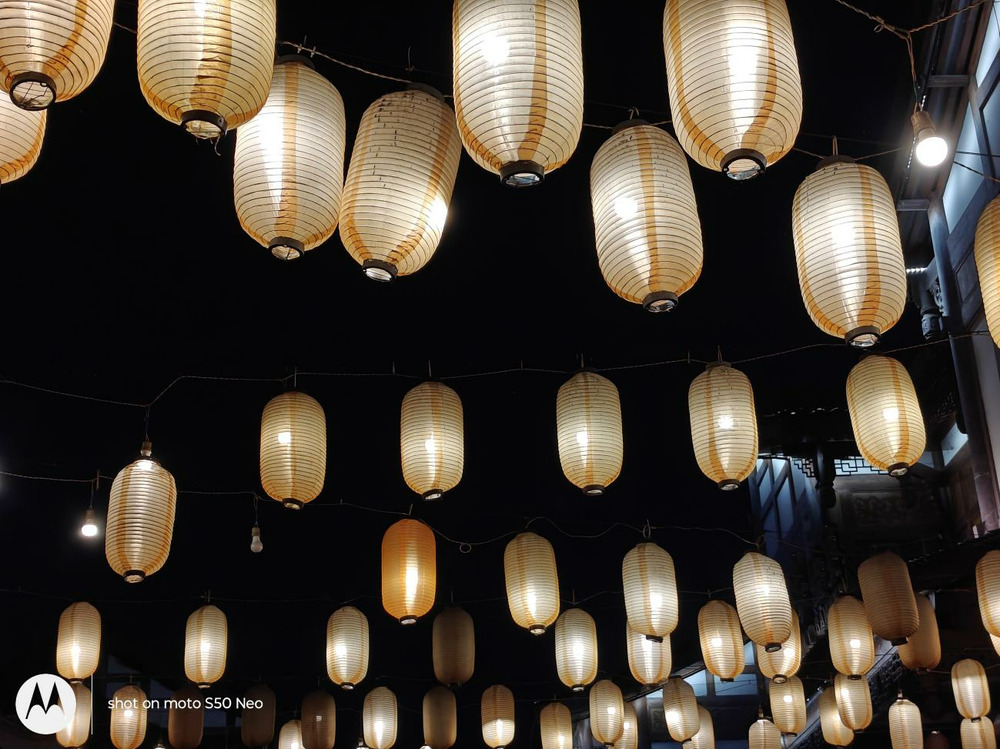 多彩外观,轻薄机身配备超大电池:moto S50 Neo评测