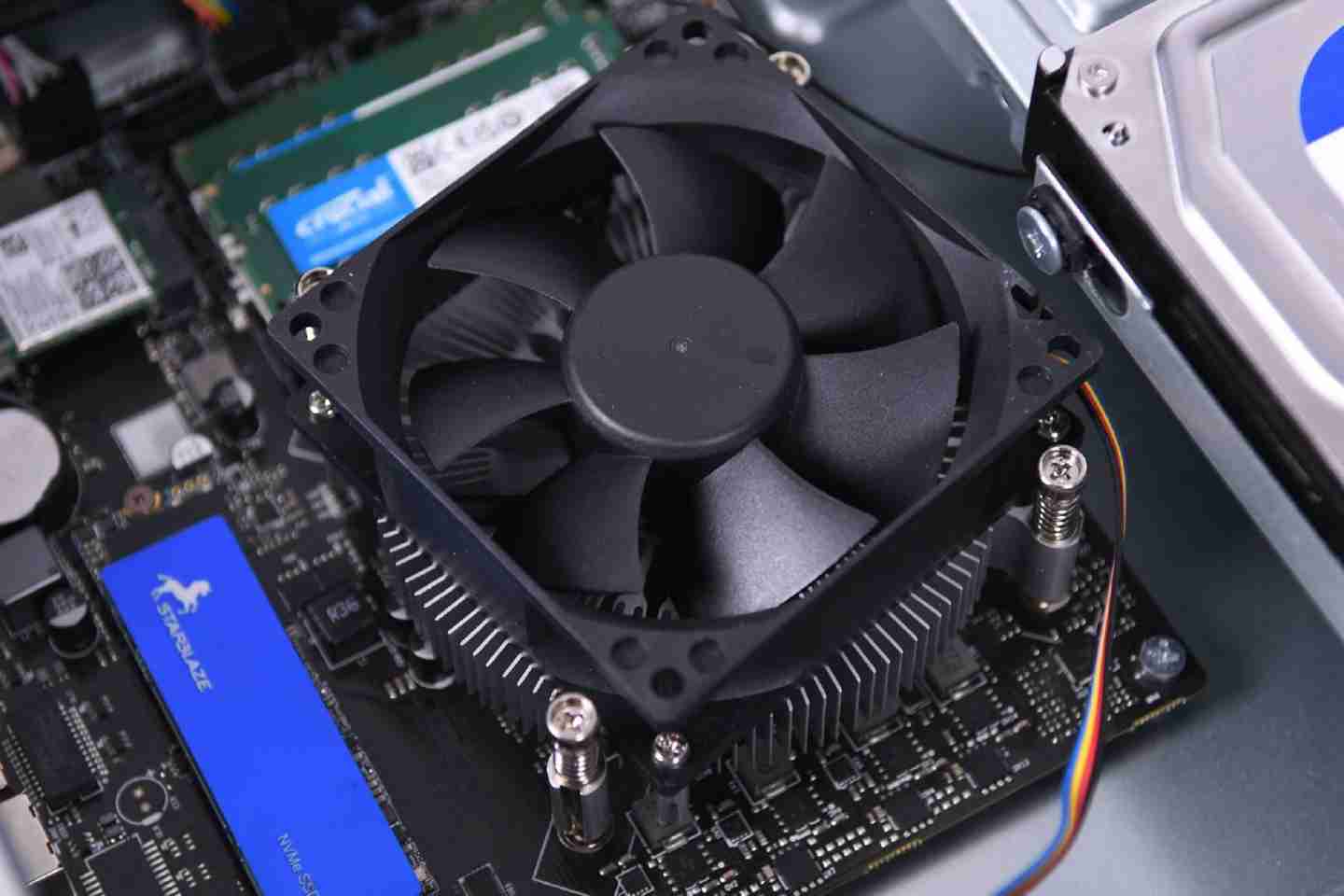 i5-12450H：机械革命无界 M5 小主机 16+512G 版 1575 元补贴购