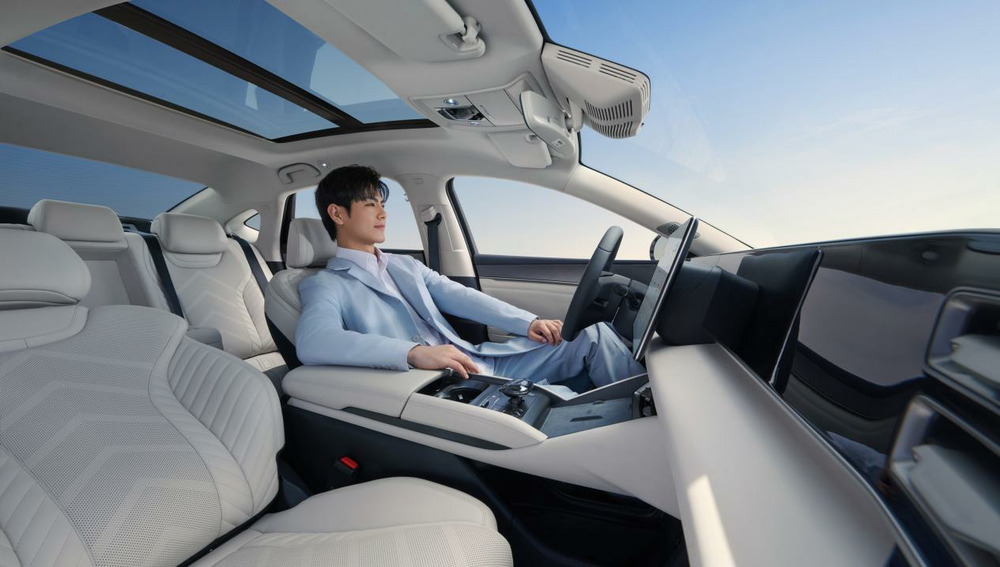 首搭第五代DM技术,比亚迪秦L DM-i上市,售价9.98万-13.98万元