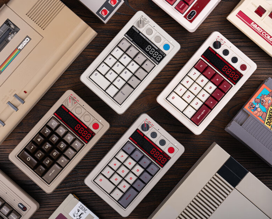 八位堂 Retro18 数字键盘发布:自带 LED 屏可当计算器,首发价 199 元
