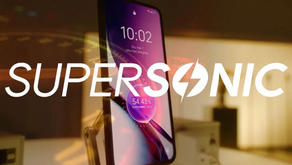  真 · 秒充，真我发布 320W 快充 + 折叠 4 电芯：4 分 30 秒充满 4420mAh 电池 