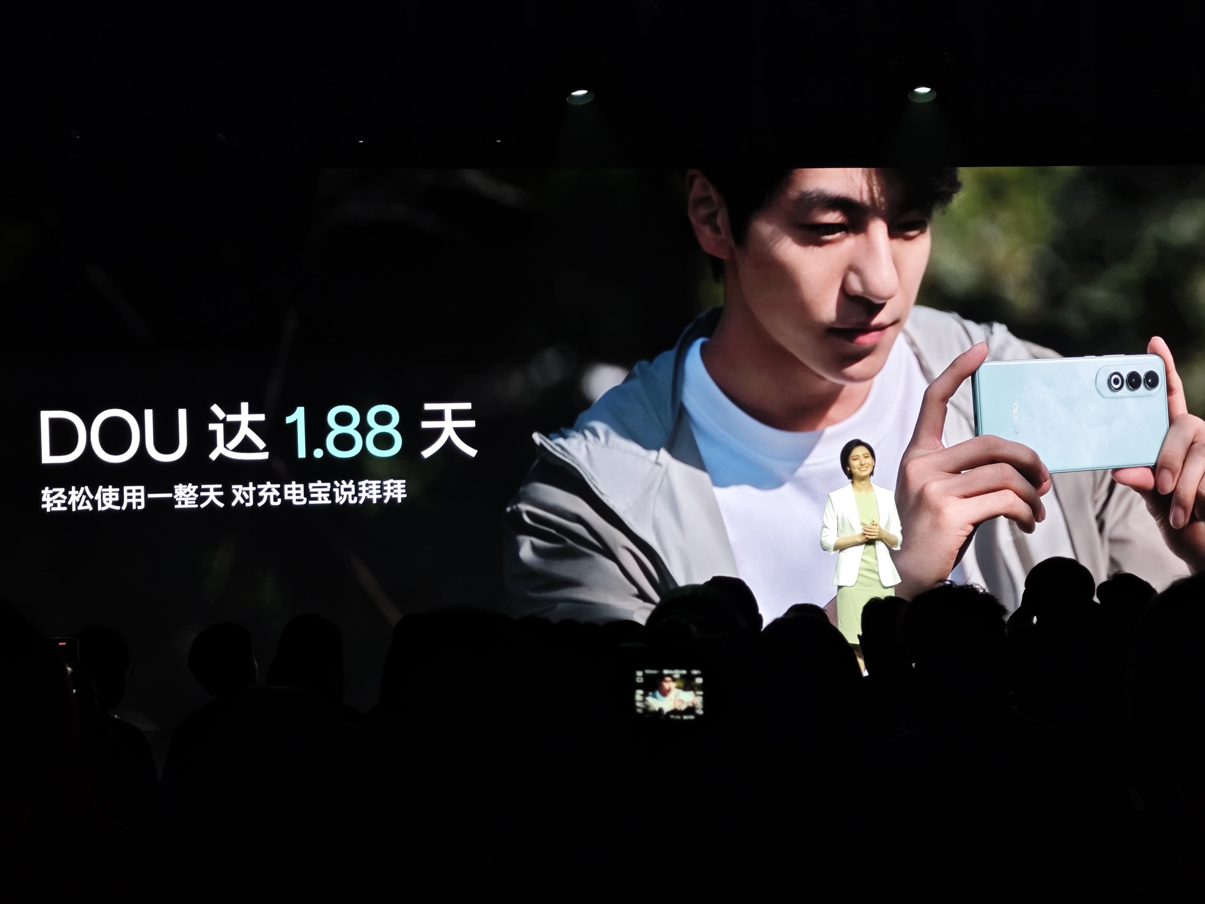 主打耐摔耐用的K12来了,OPPO开辟出中端机竞争的新赛道