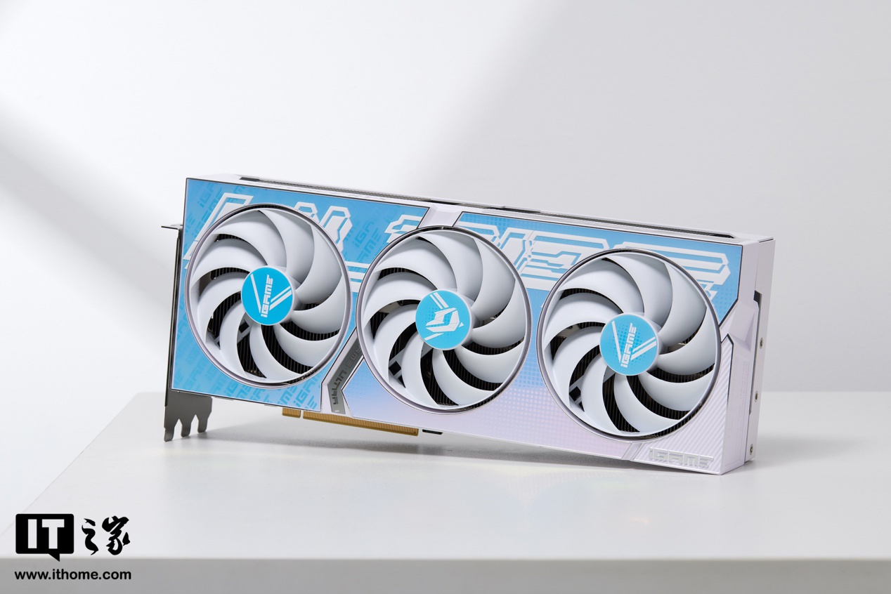 iGame GeForce RTX 4070 Ti SUPER Ultra W OC 16GB 显卡开箱:波普艺术加持,潮酷风个性十足