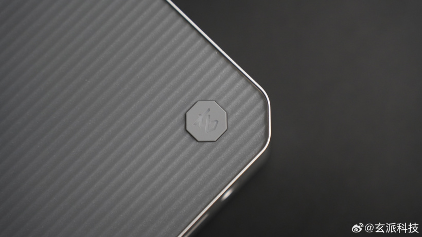 玄派首款迷你主机创世魔方系列发布:80W 8845HS、140W PD、OCuLink 显卡拓展、双 2.5G 网口