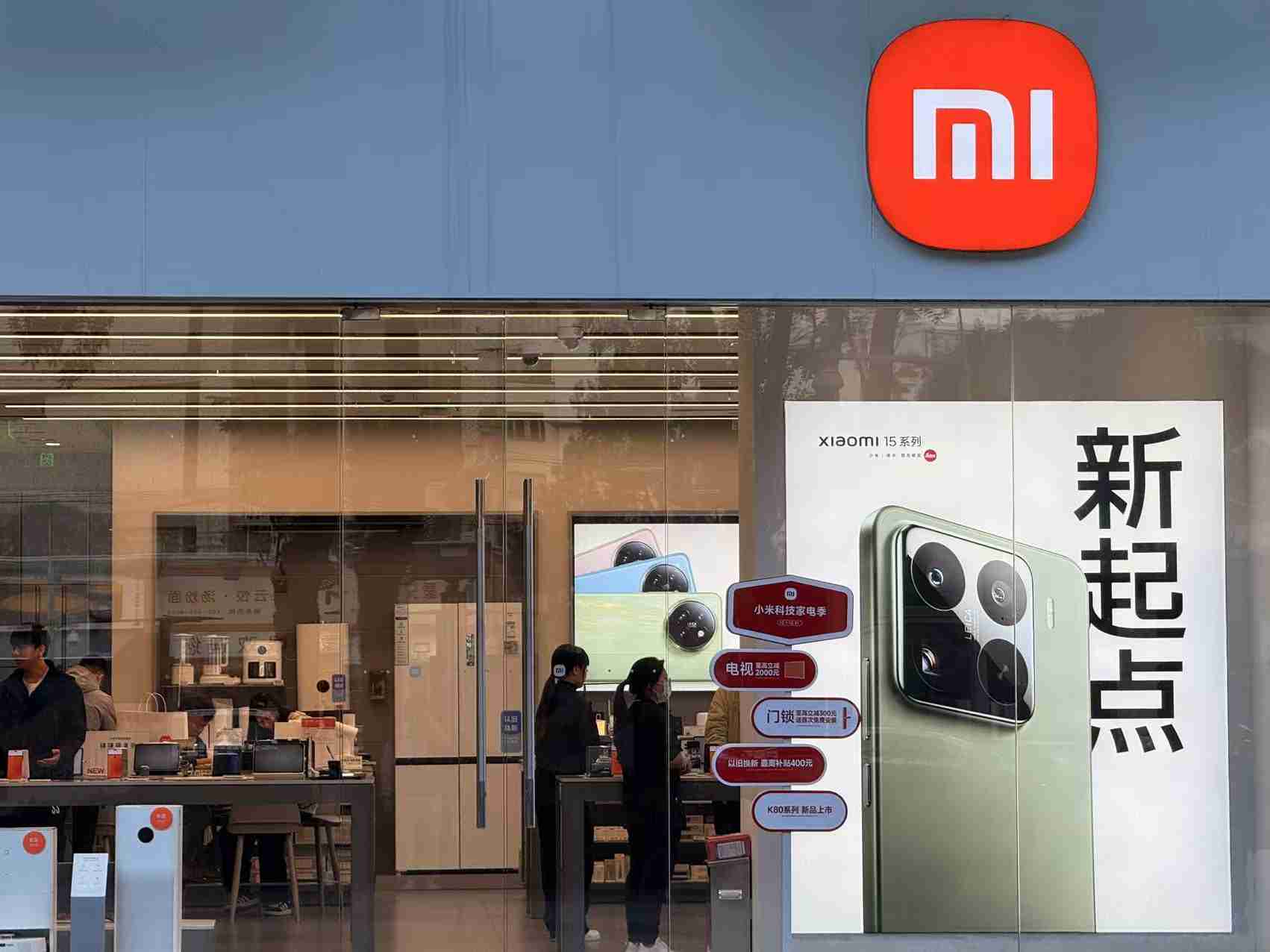 这年头谁还在线下门店买手机？在广州跑一圈后我们找到了答案