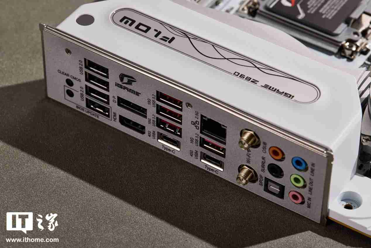 iGAME Z890 FLOW V20 主板图赏:纯白美学加持,延续波普艺术风格