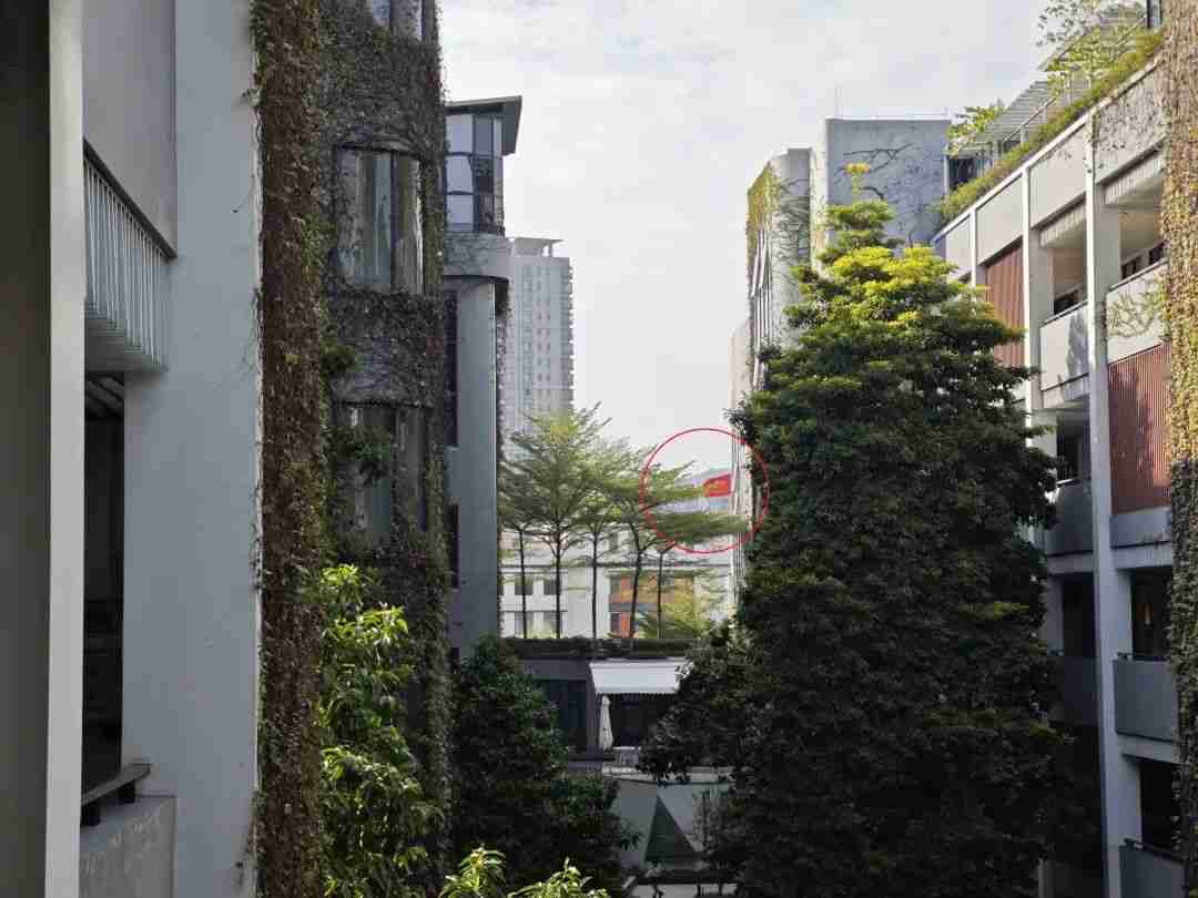手机大厂，狂卷长焦