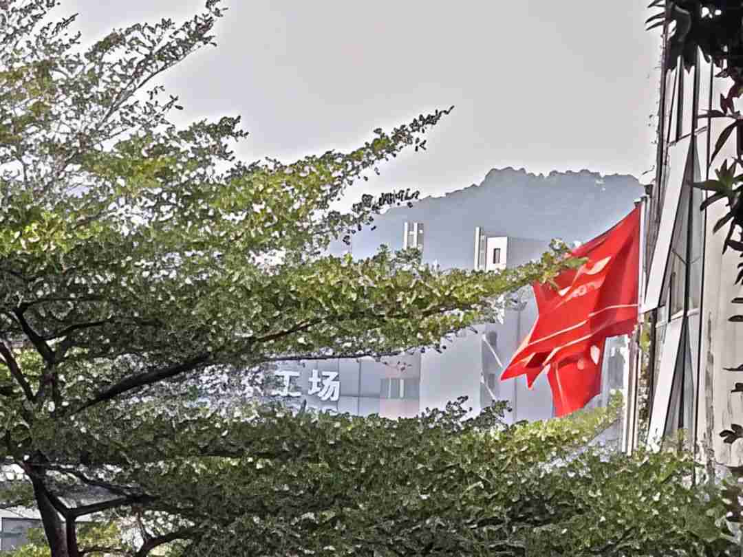 手机大厂，狂卷长焦