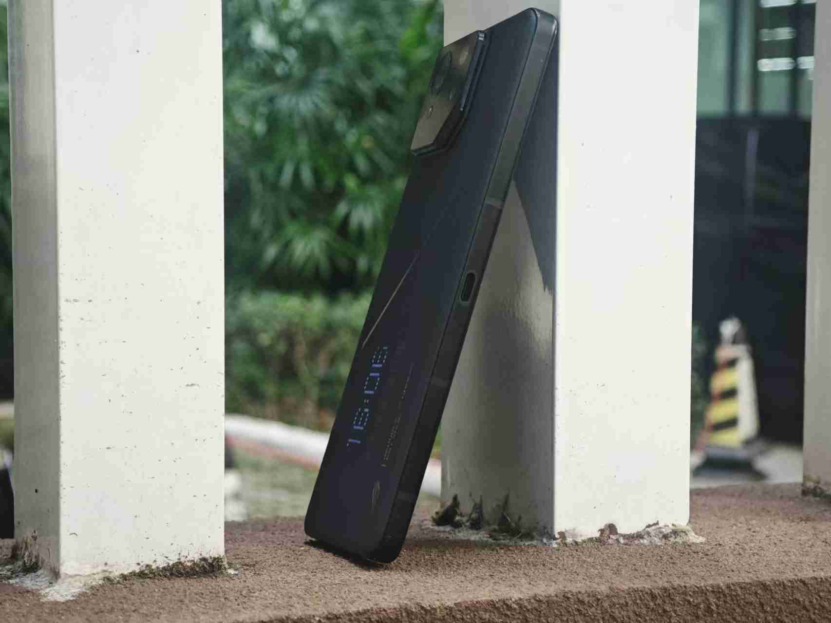 ROG 9 Pro评测首发：这可能是今年最酷的游戏手机