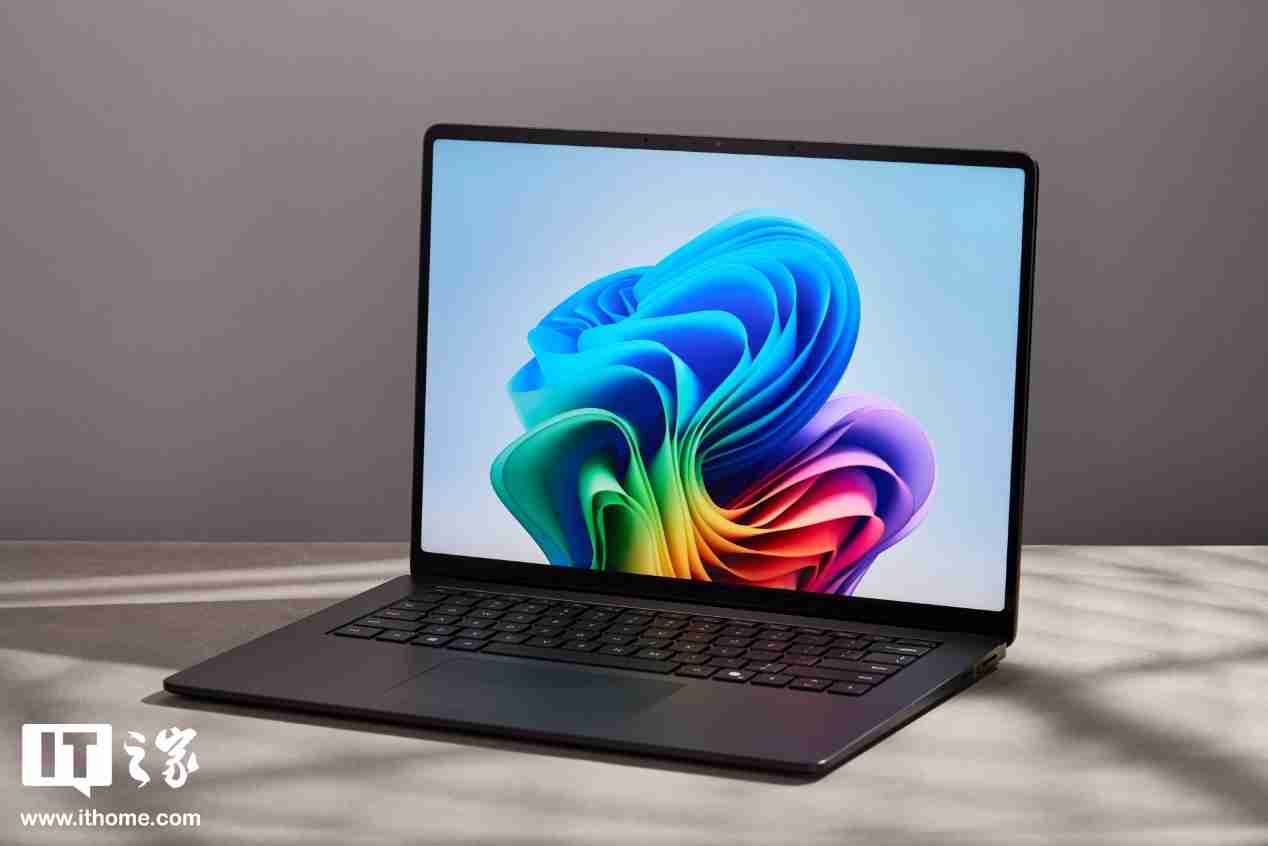 微软 Surface Pro 10 5G 商用版 12 月 17 日登陆中国市场，搭载酷睿 Ultra 处理器