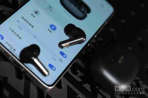 REDMI Buds 6 Pro：无惧噪音 沉浸体验好声音 