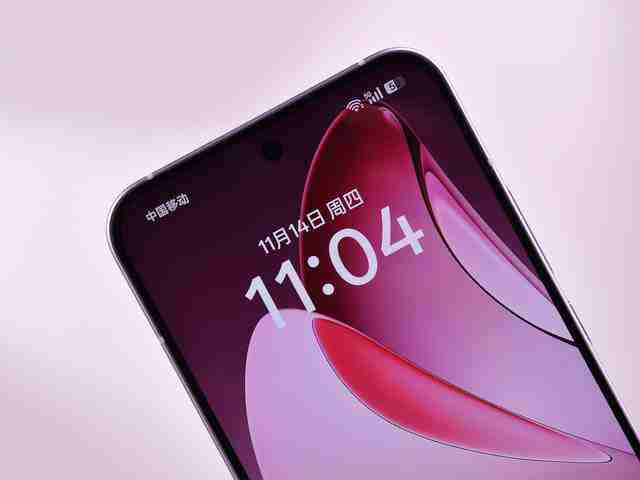 OPPO Reno13 系列上手：超美“果味儿”小直屏 