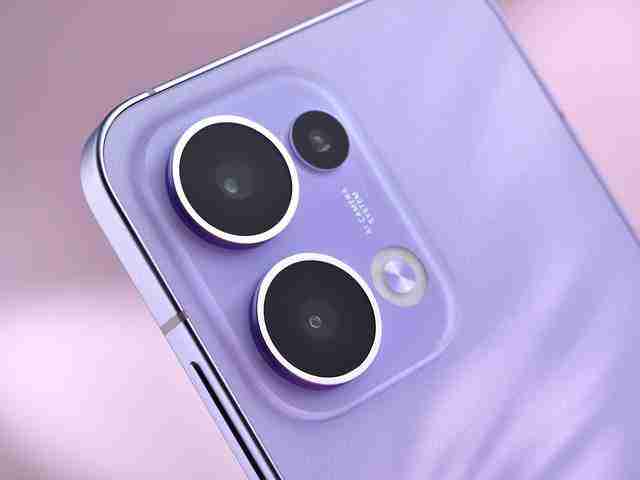 OPPO Reno13 系列上手：超美“果味儿”小直屏 