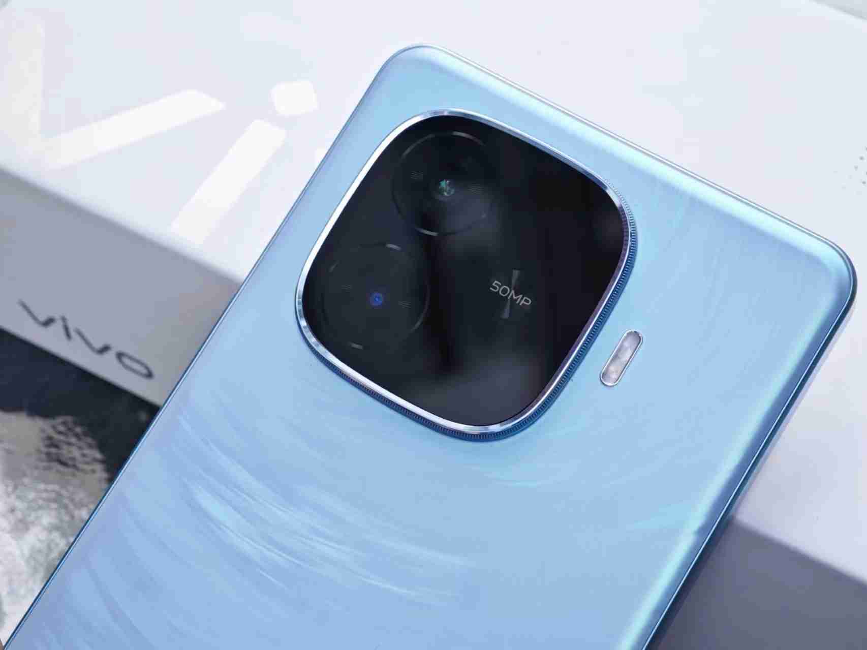 vivo Y200 GT首发体验：轻薄机身下的续航「怪兽」