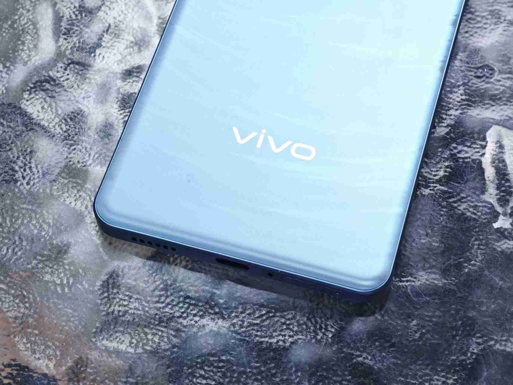 vivo Y200 GT首发体验：轻薄机身下的续航「怪兽」