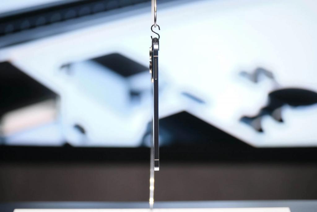 三星S25Edge曝光：机身厚度仅5.84mm