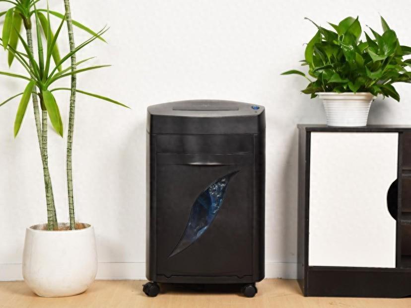 科密黑金刚碎纸机评测：满足海量碎纸需求