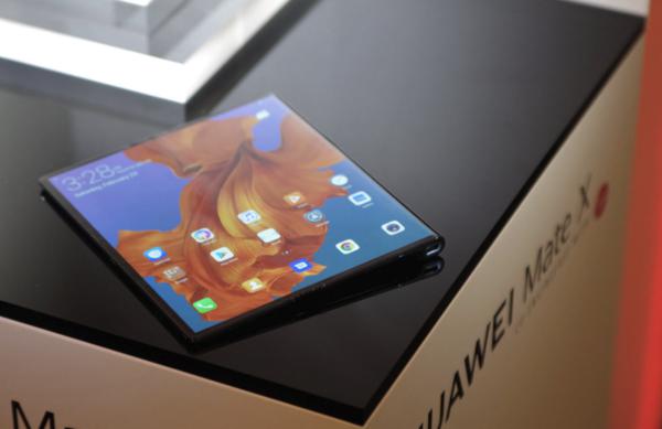 华为Mate X6太强了，折叠屏天花板！