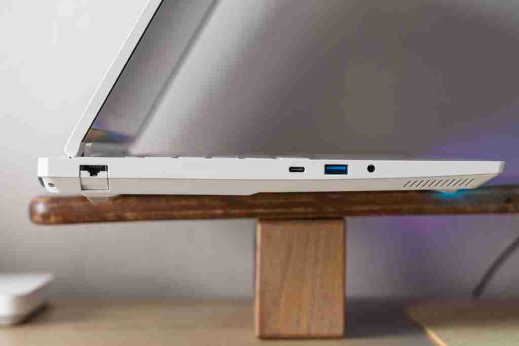  机械革命耀世 16Ultra 体验：论价格屠夫，还有谁！