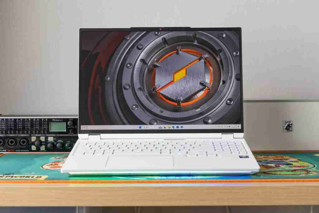  机械革命耀世 16Ultra 体验：论价格屠夫，还有谁！