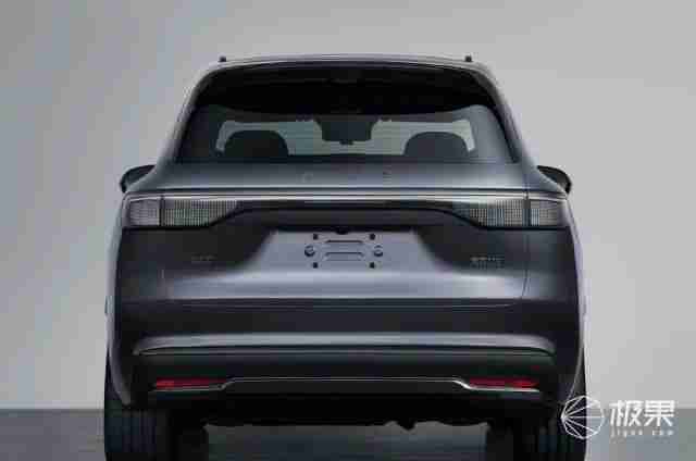 华为抛大双杀!问界 M8 35.98 万打头阵,享界 S9 增程版硬刚 BBA,第五界曝光 .