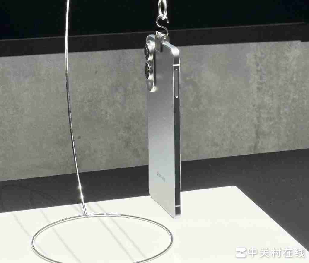 对标 iPhone 17 Air!三星 Galaxy S25 Edge 抢先发布,打响超薄之战