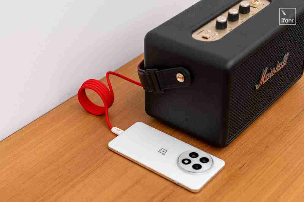 Marshall Kilburn III 体验:50 小时超长续航,在「便携音箱」属性下的一次踏实升级