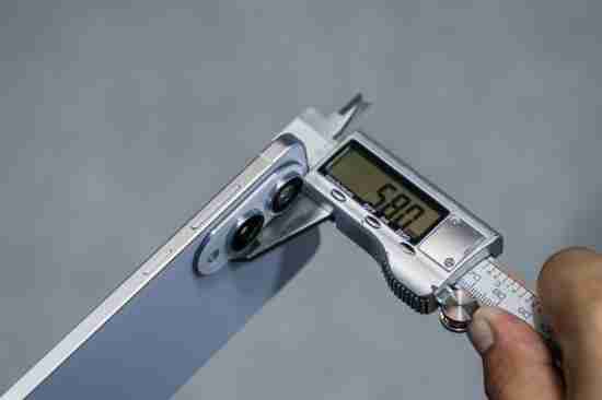 轻薄、高能三星 GalaxyS25 Edge 解锁夏季出行新姿势