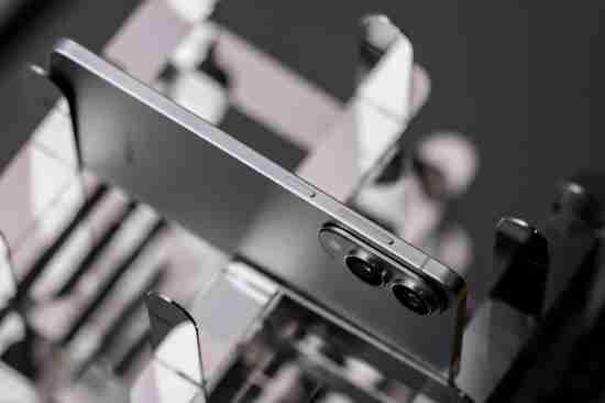 轻薄、高能三星 GalaxyS25 Edge 解锁夏季出行新姿势