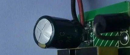 电容是硬件工程师的必备技能，你学会了吗？