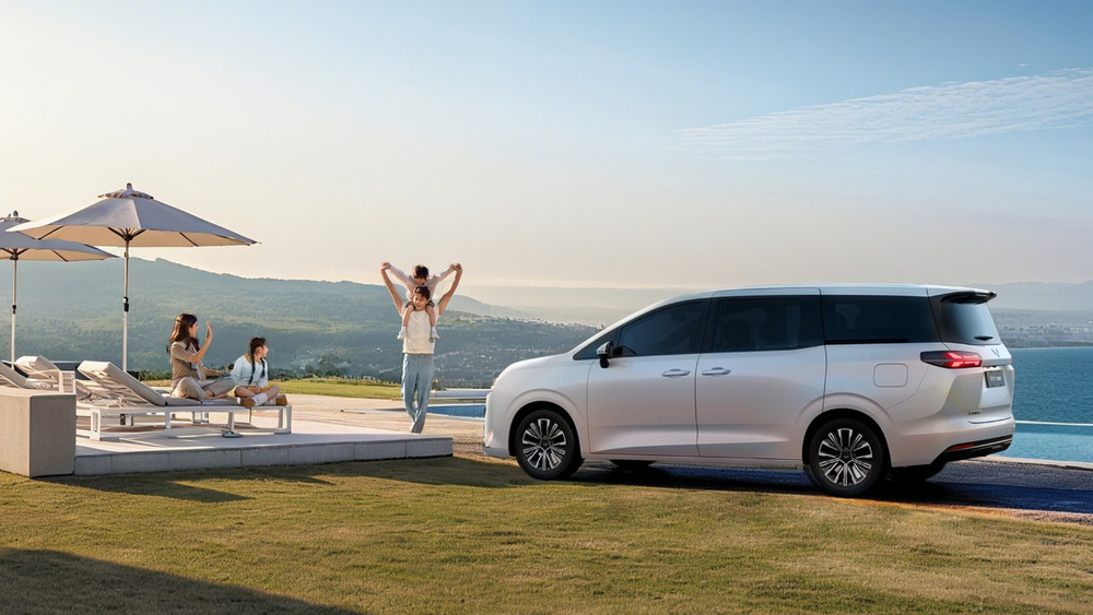 五菱全新MPV星光730 正式曝光