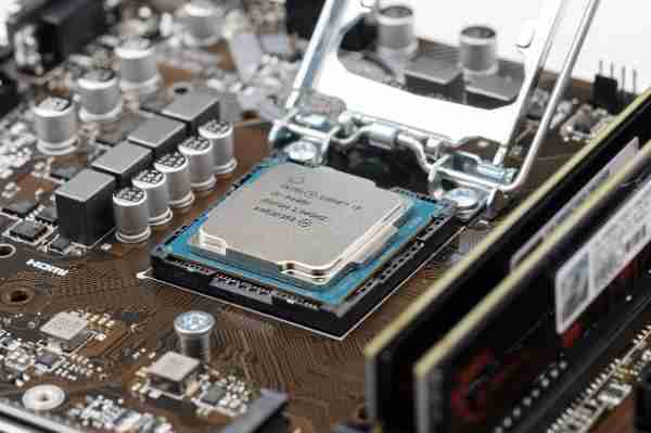 CPU vs GPU：CPU和显卡有什么区别？一文看懂