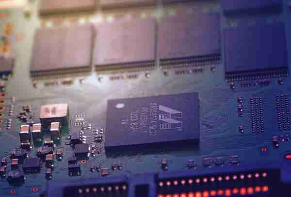 CPU vs GPU：CPU和显卡有什么区别？一文看懂