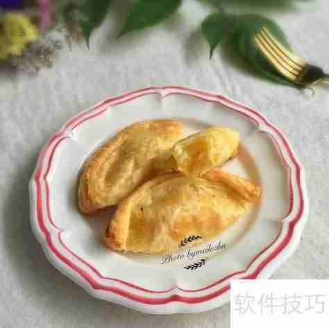 如何制作简易版菠萝派：快速上手的烘焙指南