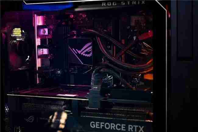 硬核狂欢！ROG高性能台式机燃爆BW2025，助力玩家享受极致电竞体验