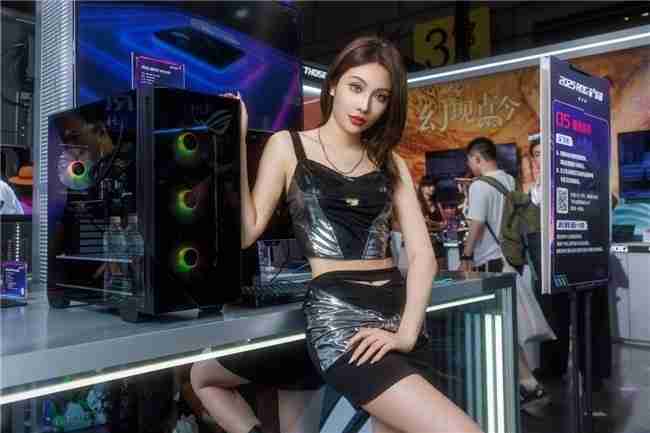 硬核狂欢！ROG高性能台式机燃爆BW2025，助力玩家享受极致电竞体验